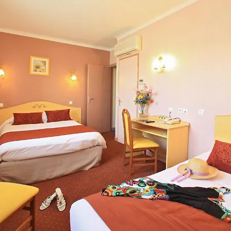Hotel Logis Sandrina 2*