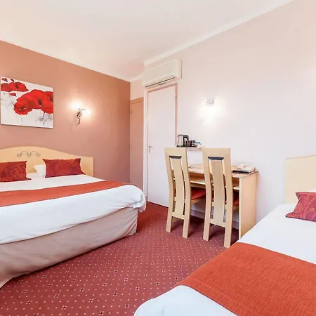Logis Sandrina Hotel 2*